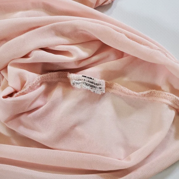 2531 * Guess Mesh Top Rhinestone Logo Sheer Short Sleeve Pink Blush Size S - Picture 4 of 8